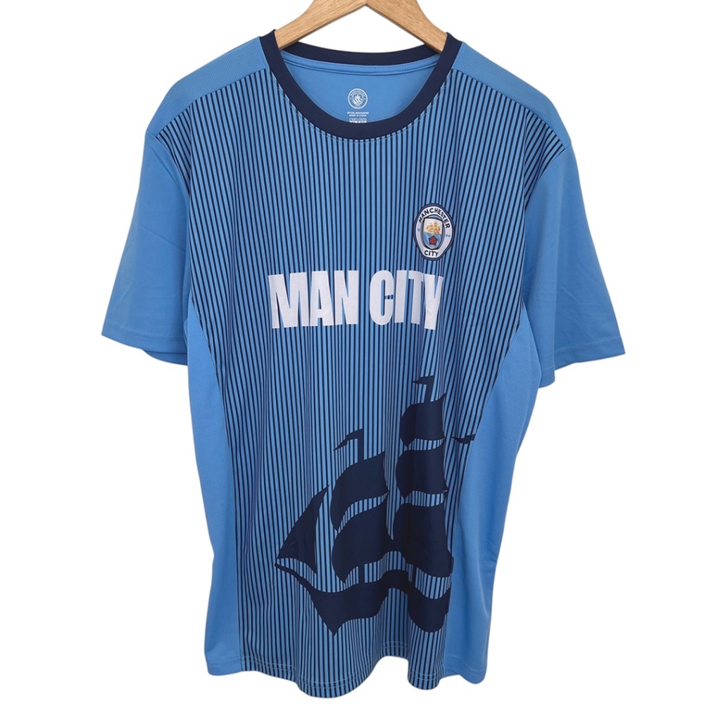 NWT Manchester City Football Club Shirt XL